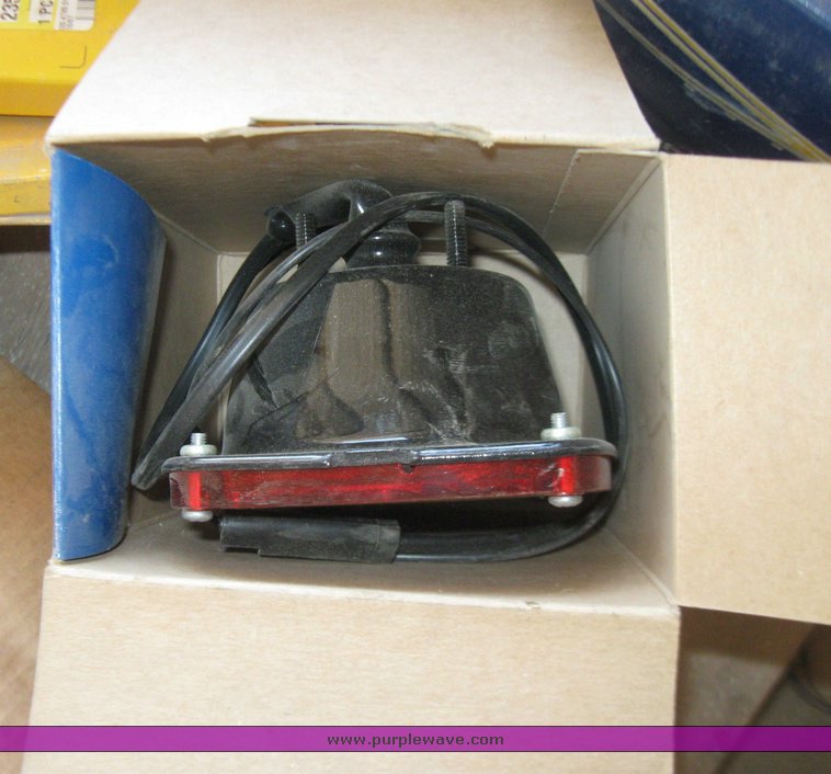 image for item 2338 Pallet of assorted parts