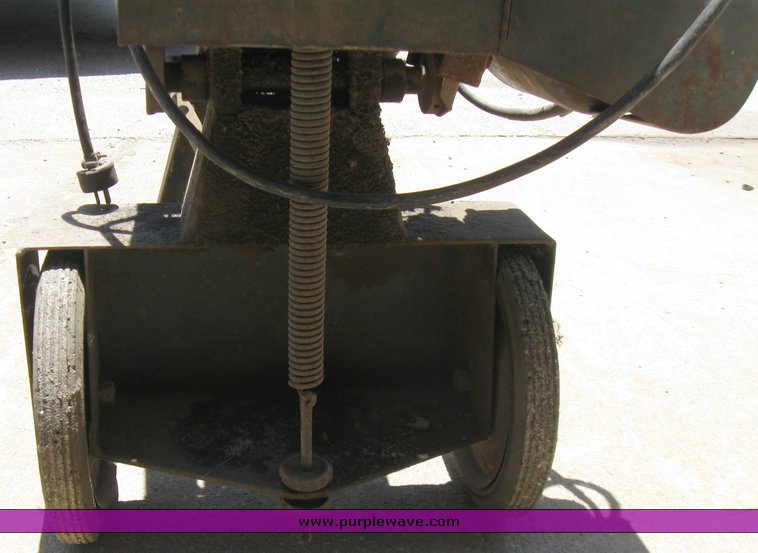 image for item 2365 Kalamazoo MM610D metal cutting band saw