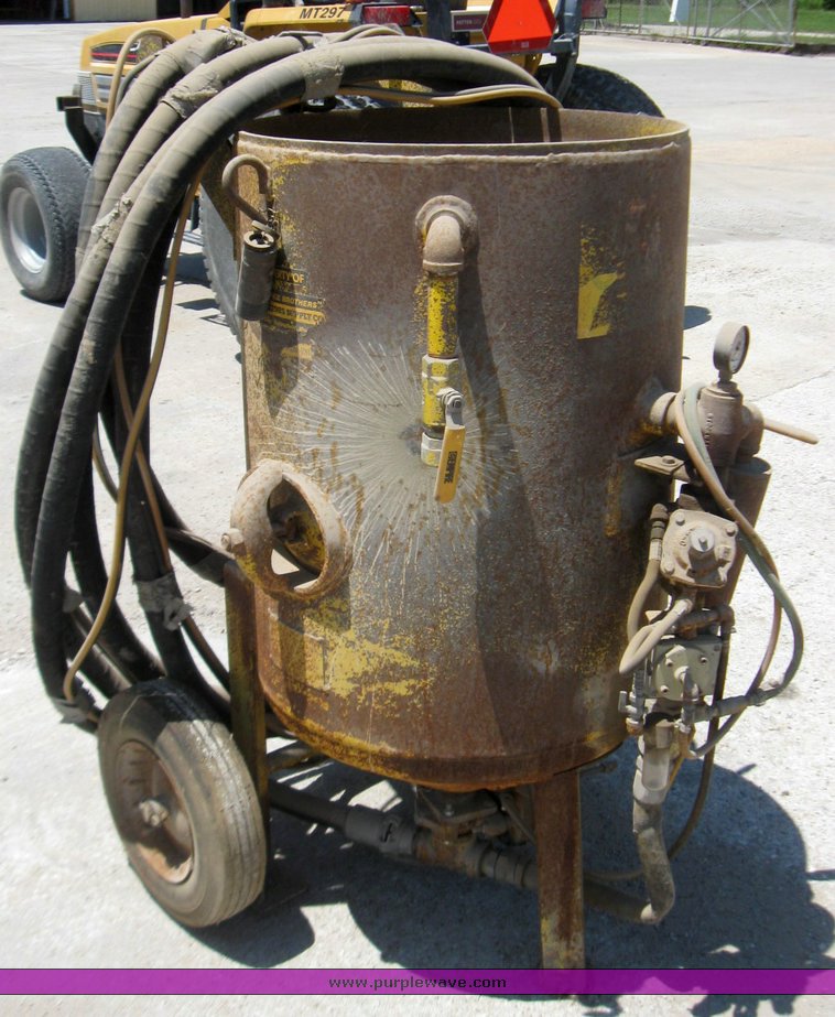 image for item 2368 Empire sand blaster