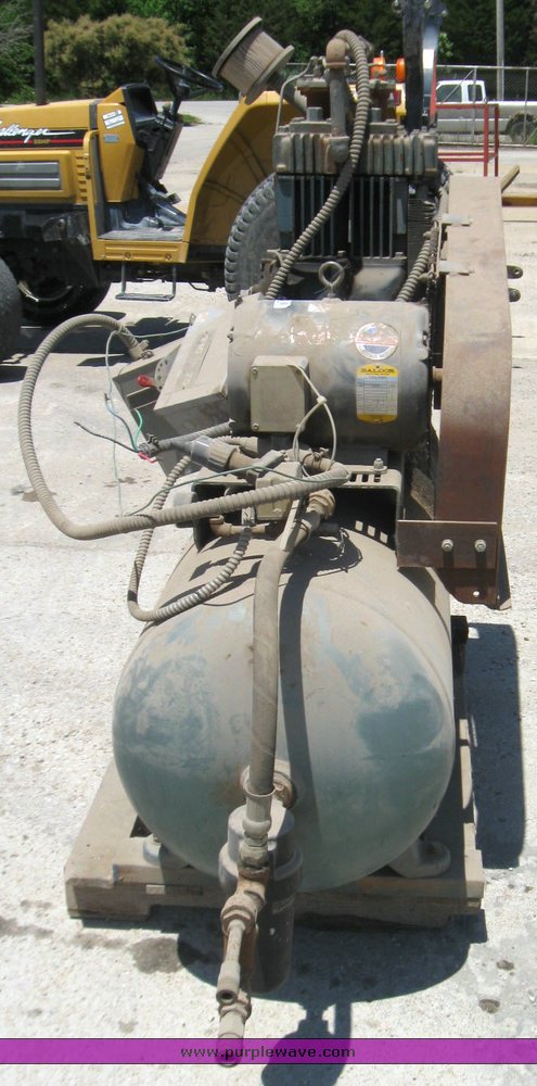 image for item 2369 Saylor-Beall air compressor