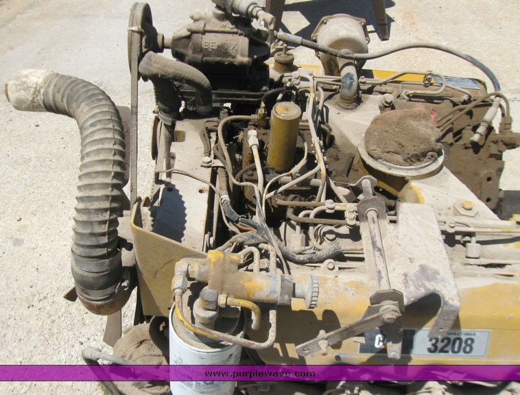 image for item 2373 Caterpillar 3208 engine