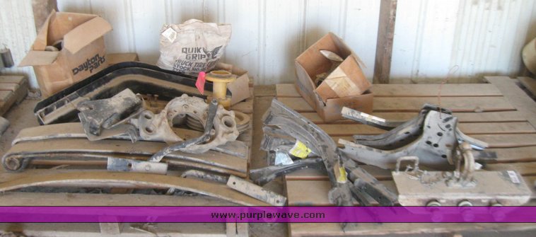 image for item 2379 Assorted items