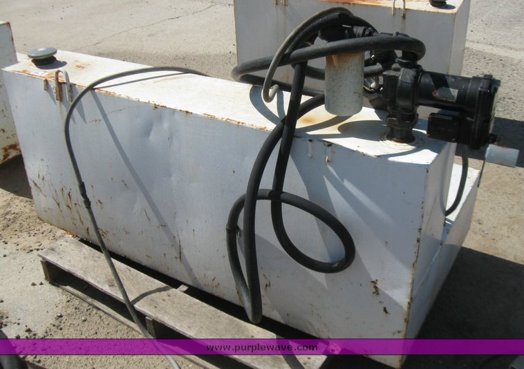 image for item 2387 105 gallon L shaped fuel tank with electric pump