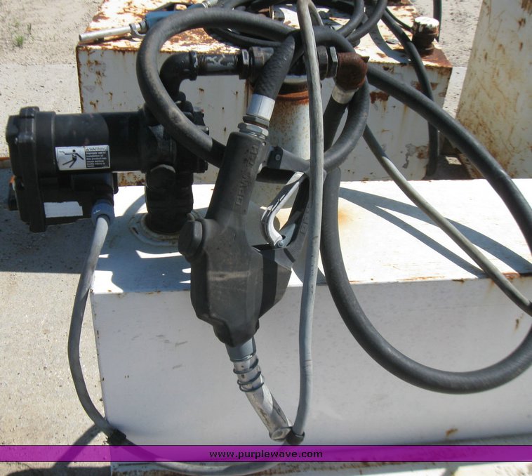 image for item 2387 105 gallon L shaped fuel tank with electric pump