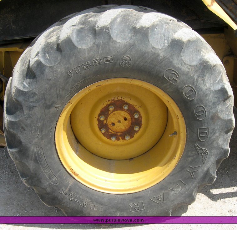 image for item 2424 1993 Caterpillar 416B backhoe