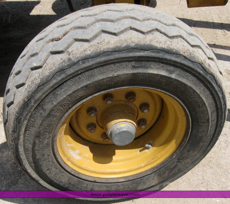 image for item 2424 1993 Caterpillar 416B backhoe