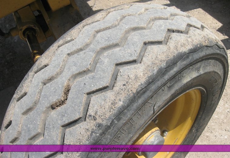 image for item 2424 1993 Caterpillar 416B backhoe