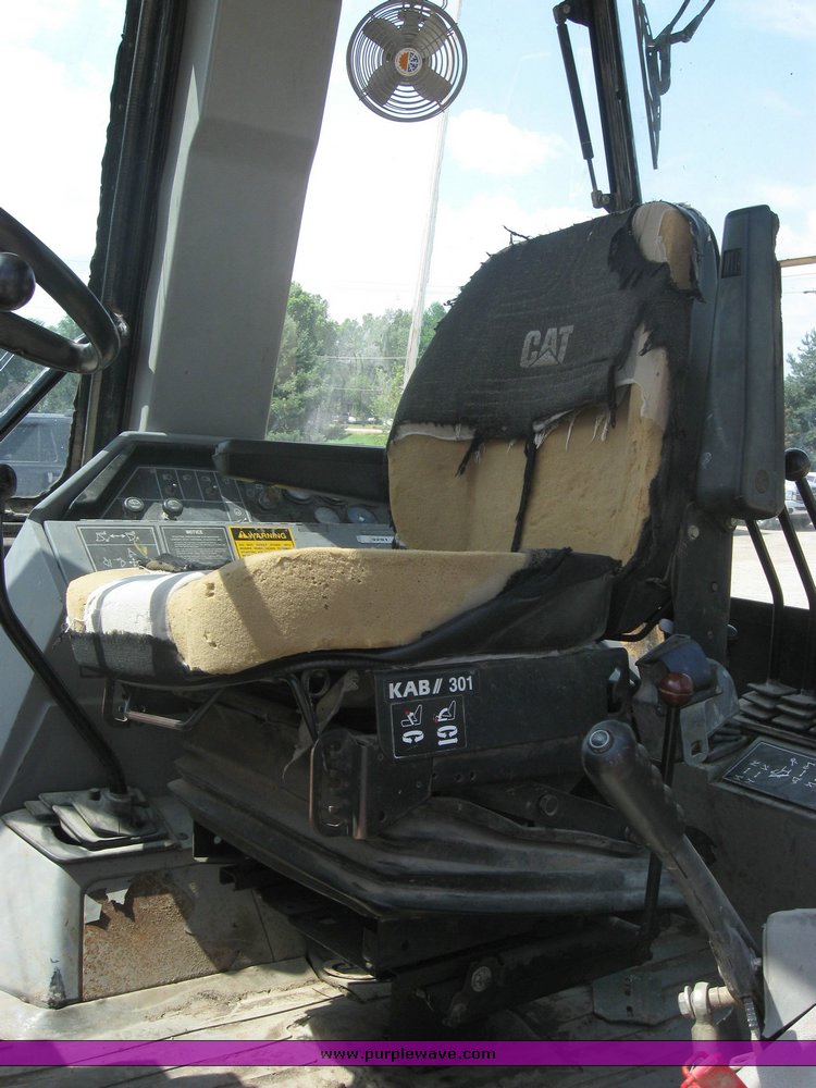 image for item 2424 1993 Caterpillar 416B backhoe