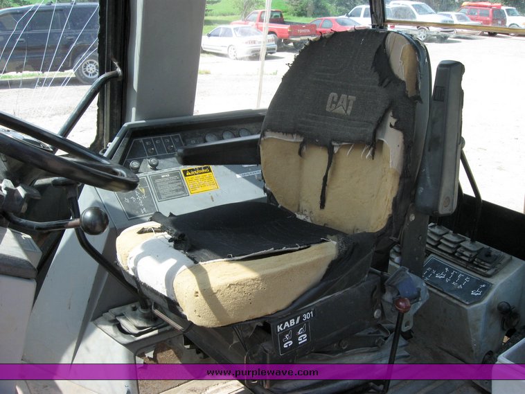 image for item 2424 1993 Caterpillar 416B backhoe