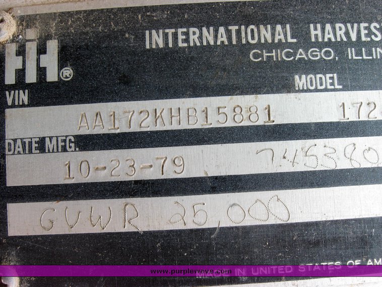 image for item 2425 1980 International 1724 dump truck