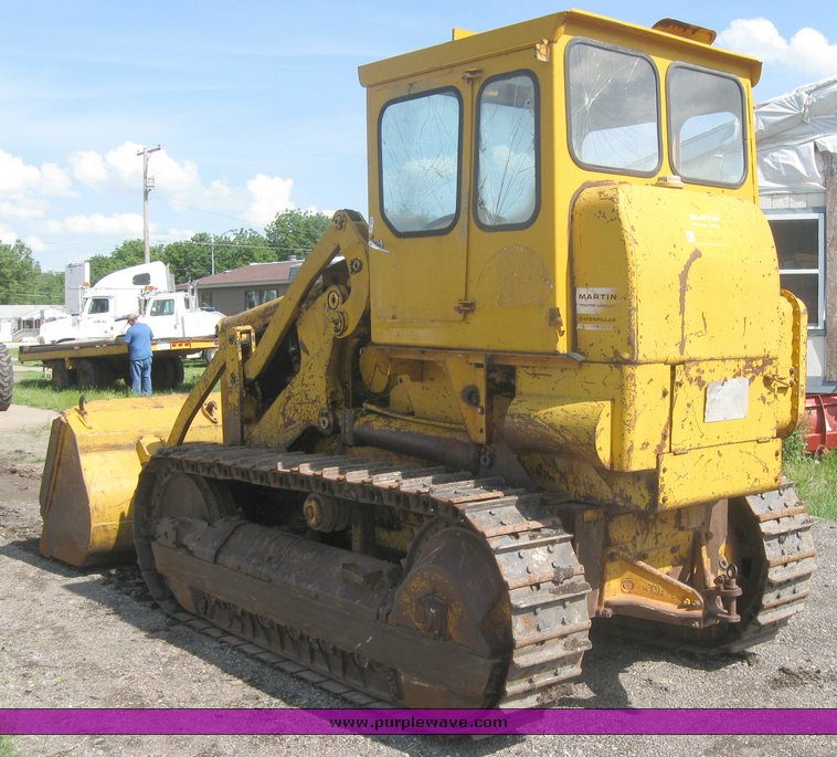 image for item 2463 1965 Cat 955H crawler loader
