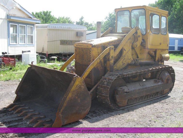 image for item 2463 1965 Cat 955H crawler loader