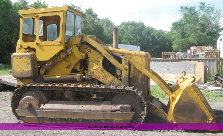 image for item 2463 1965 Cat 955H crawler loader