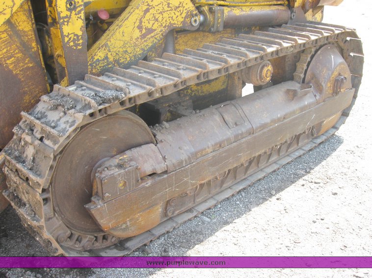 image for item 2463 1965 Cat 955H crawler loader