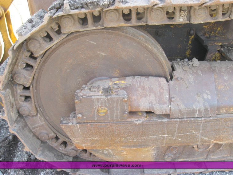 image for item 2463 1965 Cat 955H crawler loader