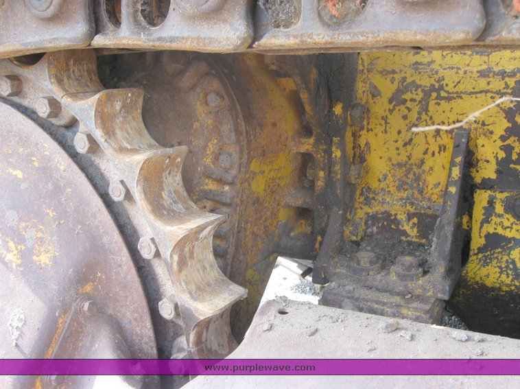 image for item 2463 1965 Cat 955H crawler loader