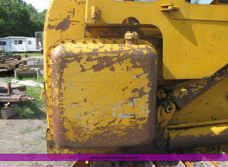 image for item 2463 1965 Cat 955H crawler loader