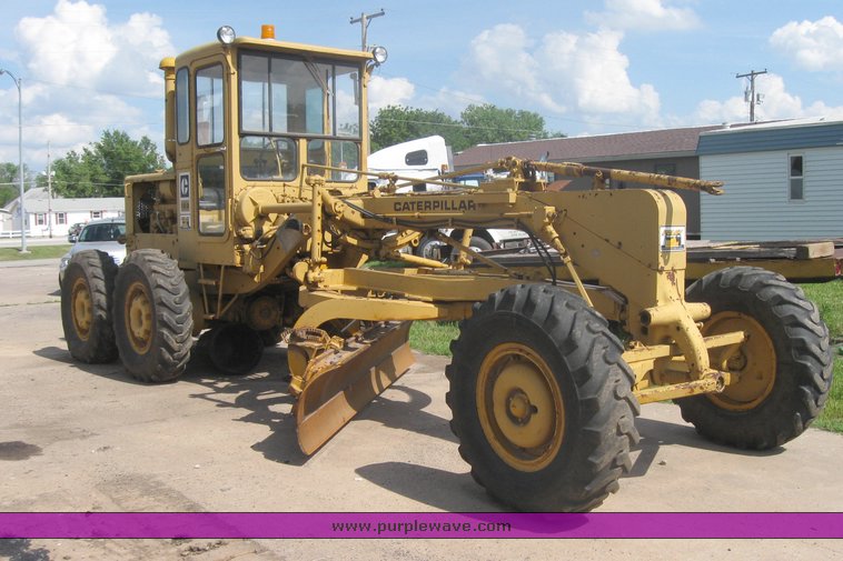 image for item 2464 1968 Cat 120 motor grader