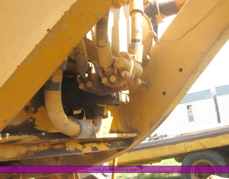 image for item 2464 1968 Cat 120 motor grader