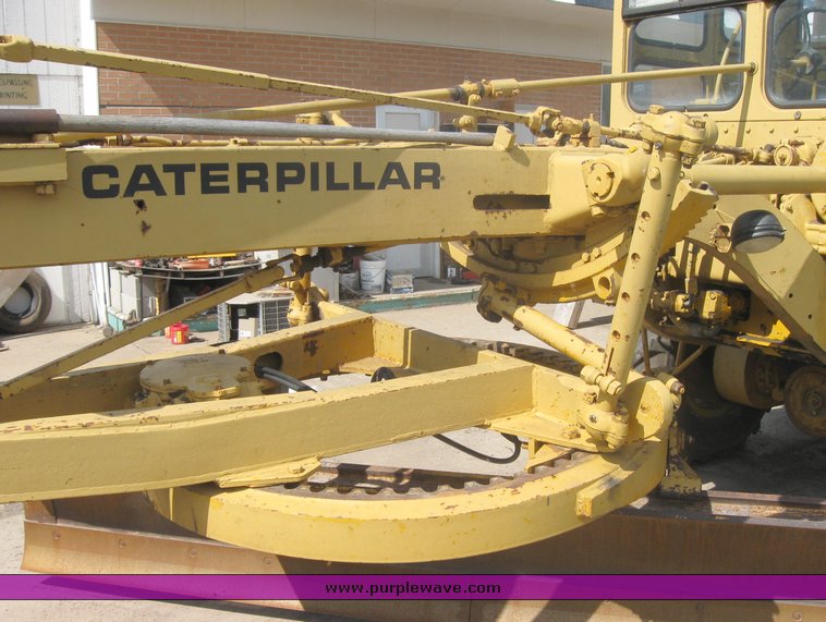 image for item 2464 1968 Cat 120 motor grader