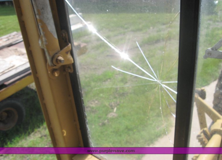 image for item 2464 1968 Cat 120 motor grader