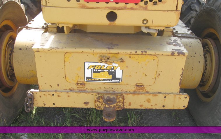 image for item 2464 1968 Cat 120 motor grader