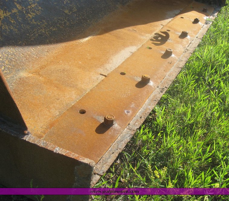 image for item 2526 1983 John Deere 644C wheel loader