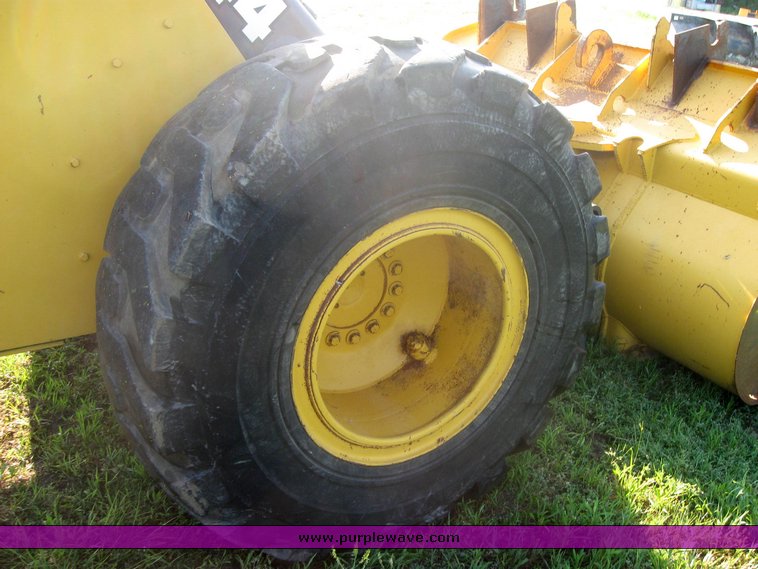 image for item 2526 1983 John Deere 644C wheel loader
