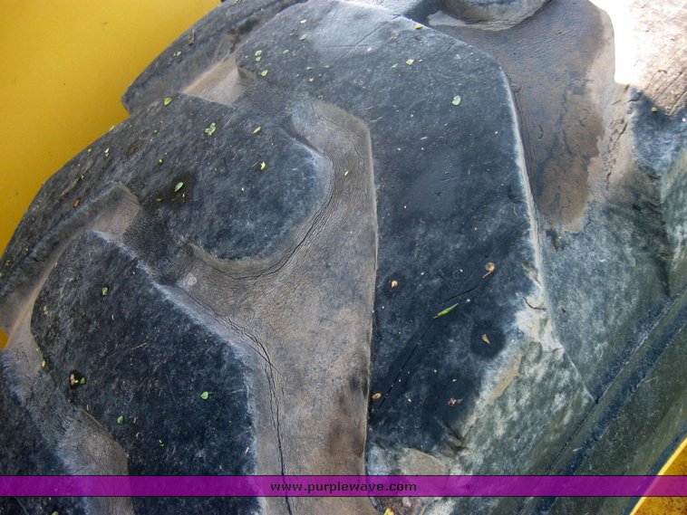 image for item 2526 1983 John Deere 644C wheel loader