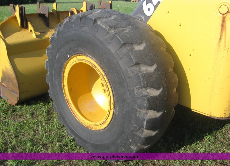 image for item 2526 1983 John Deere 644C wheel loader