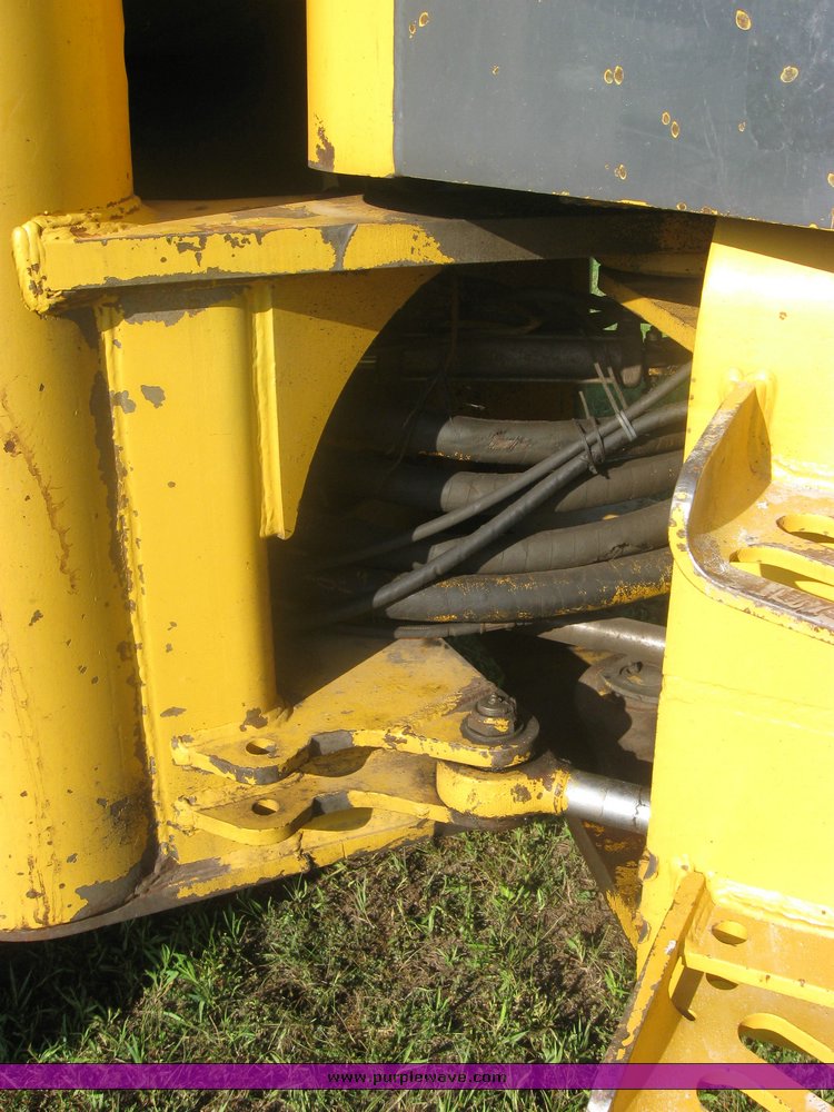 image for item 2526 1983 John Deere 644C wheel loader