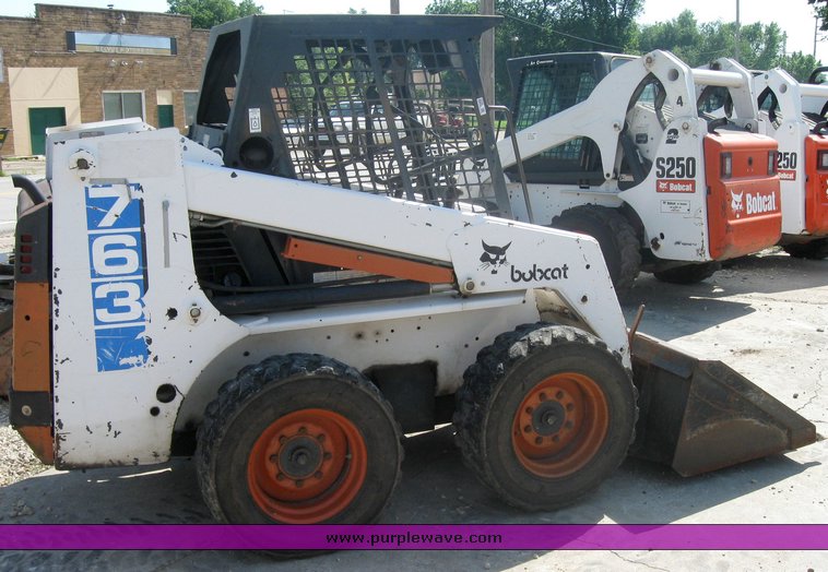 image for item 2530 1995 Bobcat 763 skid steer