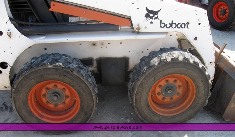 image for item 2530 1995 Bobcat 763 skid steer
