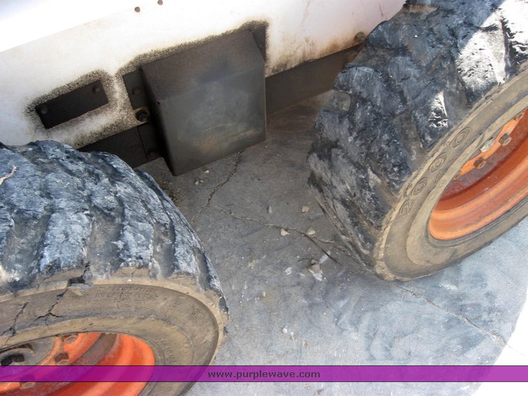 image for item 2530 1995 Bobcat 763 skid steer