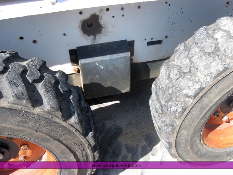 image for item 2530 1995 Bobcat 763 skid steer