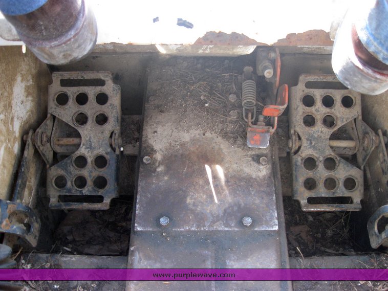 image for item 2530 1995 Bobcat 763 skid steer