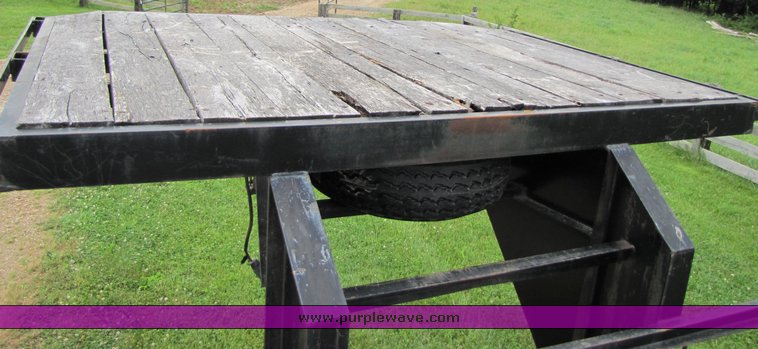 image for item 3325 2005 35' flat bed trailer