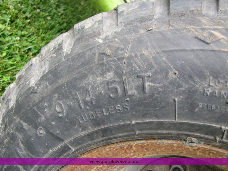 image for item 3325 2005 35' flat bed trailer