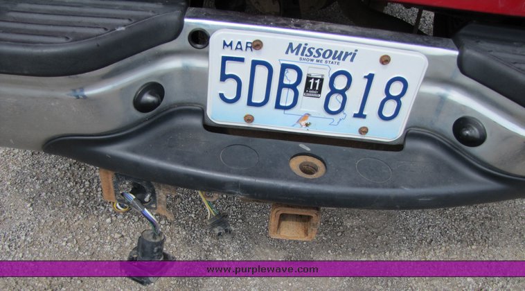 image for item 3346 2003 Ford F250 Super Duty extended cab pickup truck