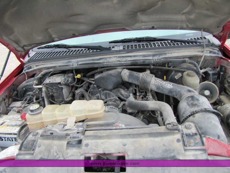 image for item 3346 2003 Ford F250 Super Duty extended cab pickup truck