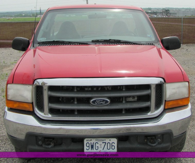 image for item 3347 2000 Ford F250 Super Duty pickup truck