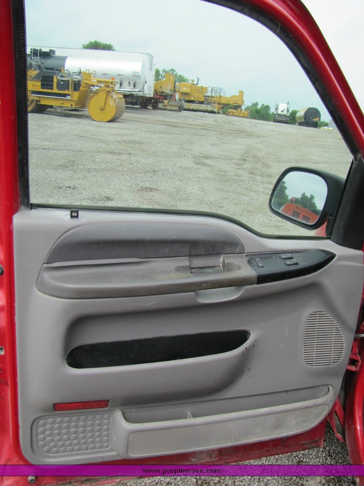 image for item 3347 2000 Ford F250 Super Duty pickup truck