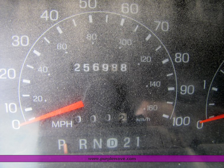 image for item 3347 2000 Ford F250 Super Duty pickup truck