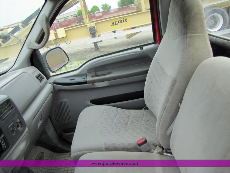 image for item 3347 2000 Ford F250 Super Duty pickup truck