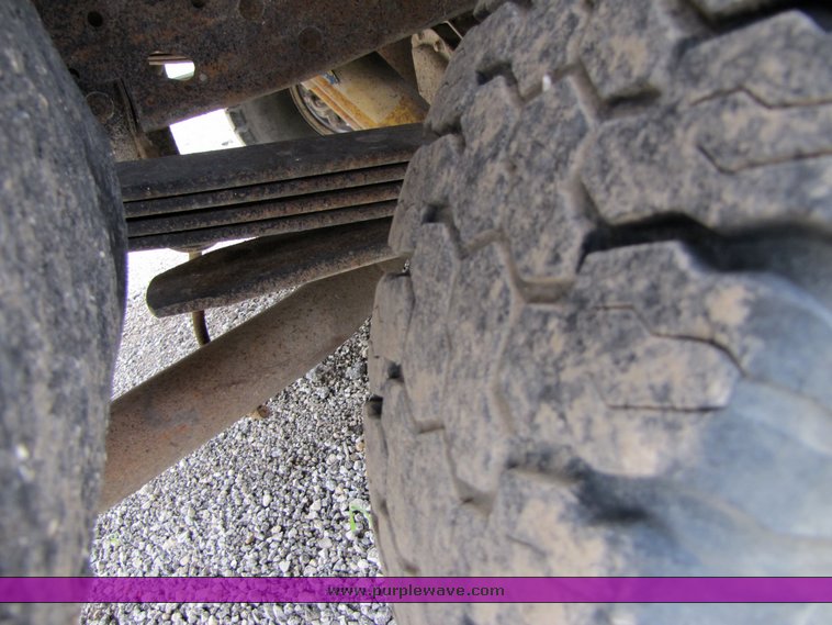 image for item 3347 2000 Ford F250 Super Duty pickup truck