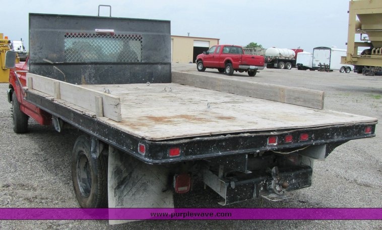 image for item 3348 1997 Ford F350 flatbed truck