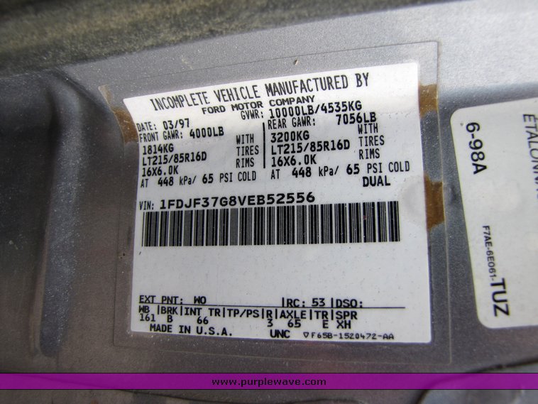 image for item 3348 1997 Ford F350 flatbed truck