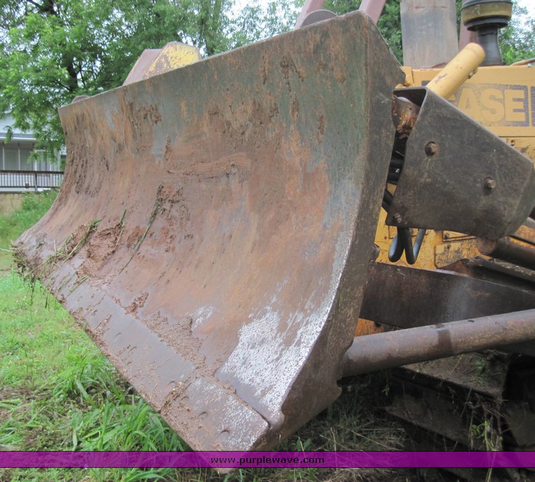 image for item 3911 1983 Case 1150D dozer