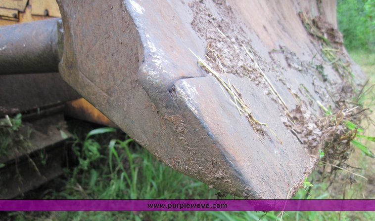 image for item 3911 1983 Case 1150D dozer