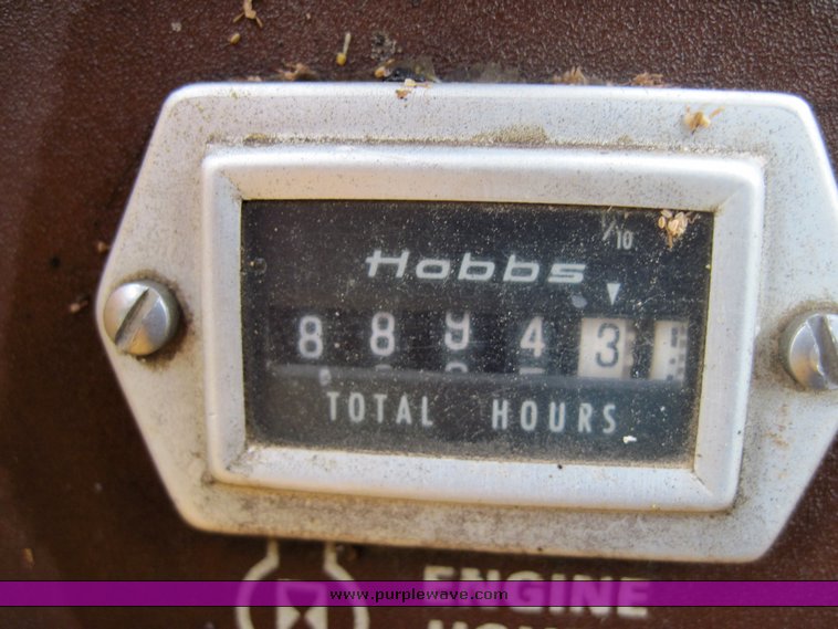 image for item 3911 1983 Case 1150D dozer